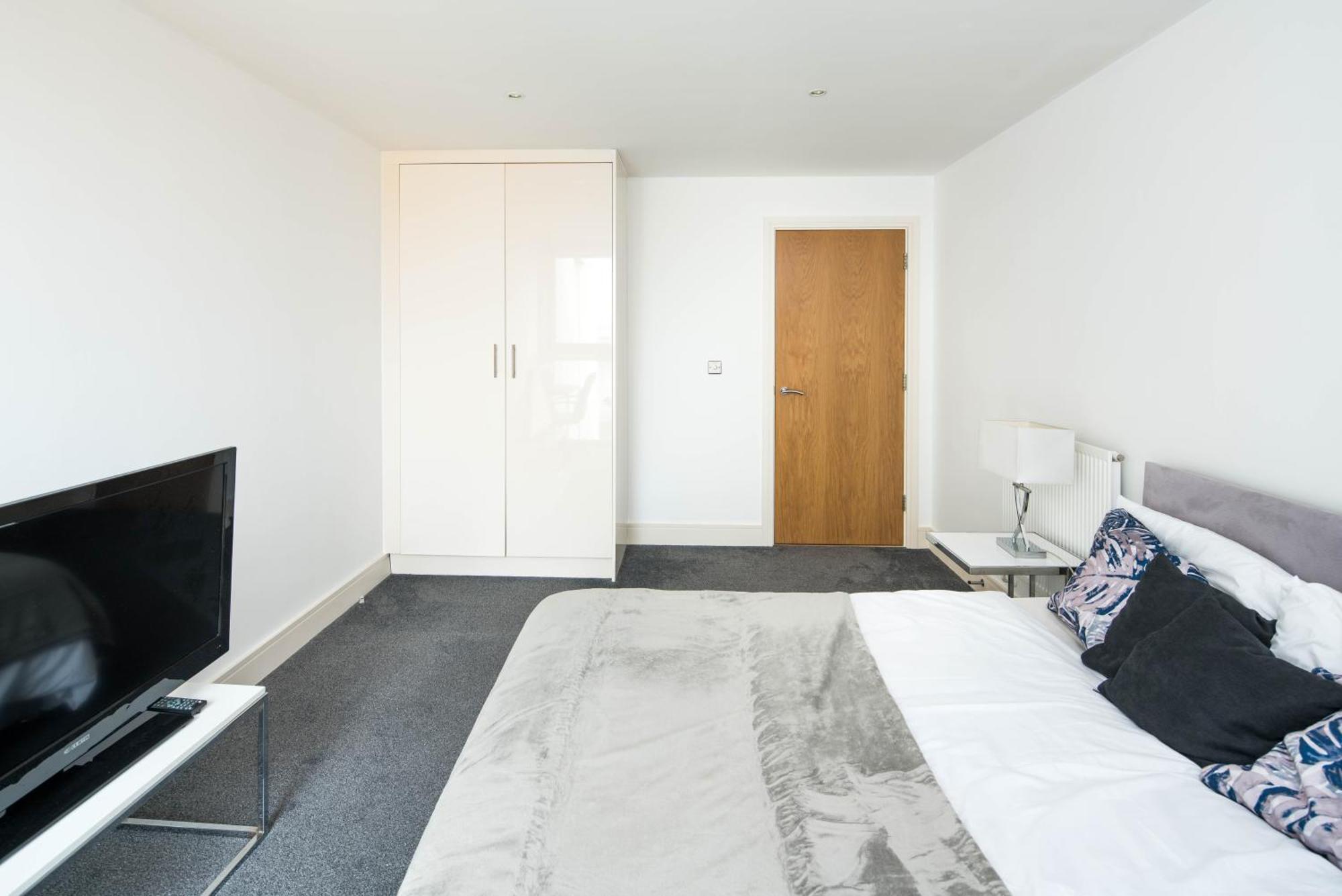 Immaculate 1-bed 1-bath In Area Appartamento Londra