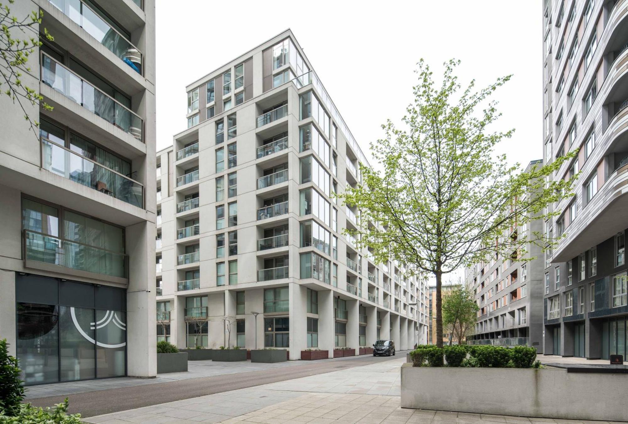 Apartment Immaculate 1-bed 1-bath In Area